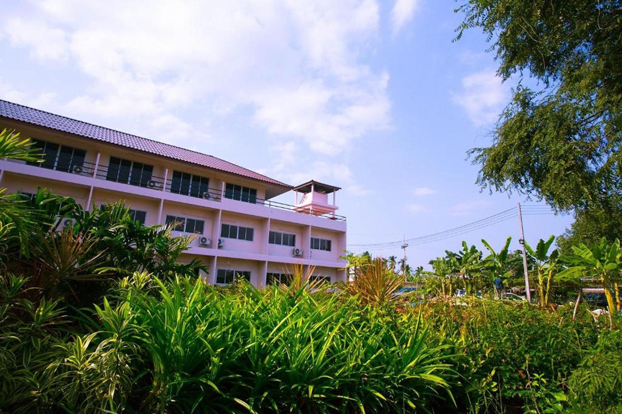 Be Fine Sabuy Hotel&Resort Surat Thani Exterior foto